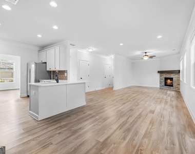 315 Hudson Chase Court - Photo Thumbnail 17