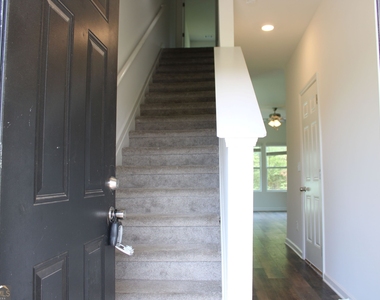 9220 Golfview Circle - Photo Thumbnail 1