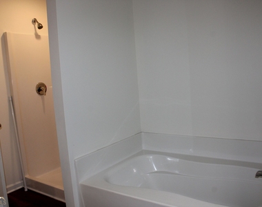 9220 Golfview Circle - Photo Thumbnail 9