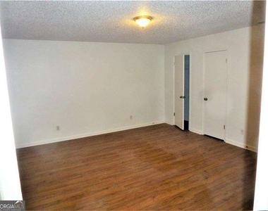 382 Cross Creek Place - Photo Thumbnail 25