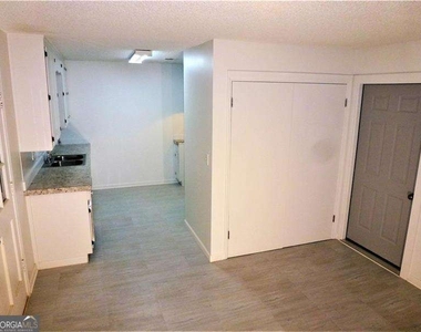 382 Cross Creek Place - Photo Thumbnail 15
