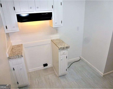 382 Cross Creek Place - Photo Thumbnail 21