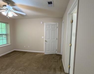 410 E Lawnwood Court - Photo Thumbnail 24