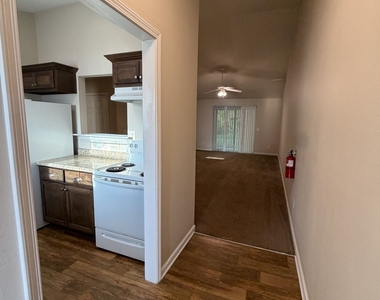 410 E Lawnwood Court - Photo Thumbnail 1