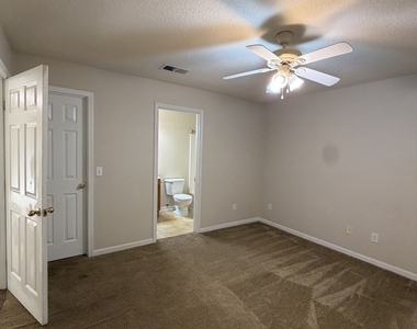 410 E Lawnwood Court - Photo Thumbnail 25