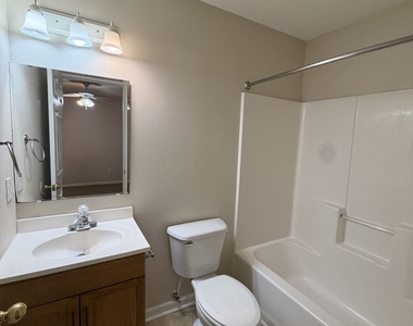 410 E Lawnwood Court - Photo Thumbnail 27
