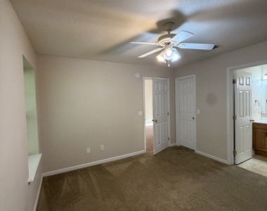 410 E Lawnwood Court - Photo Thumbnail 22