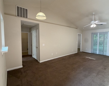 410 E Lawnwood Court - Photo Thumbnail 7