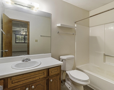1609 Riverside Trail Ne - Photo Thumbnail 7