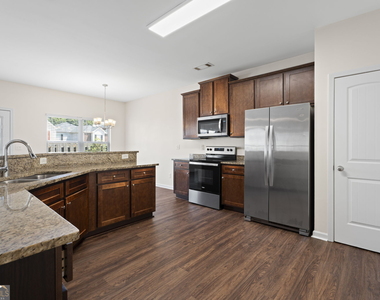 1240 Faye Court - Photo Thumbnail 14
