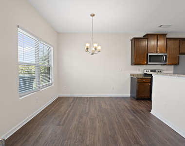 1240 Faye Court - Photo Thumbnail 10