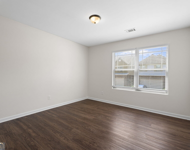 1240 Faye Court - Photo Thumbnail 16