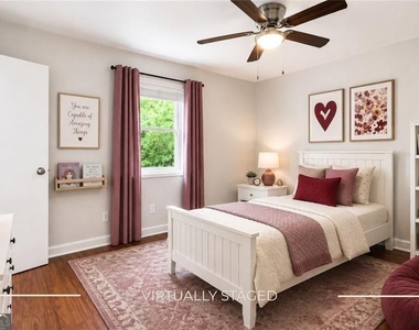 3203 E Point Street - Photo Thumbnail 8