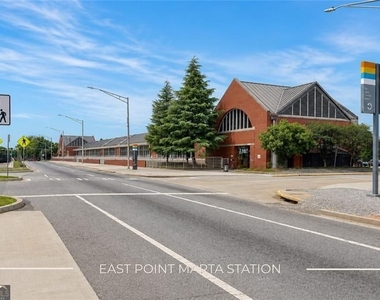 3203 E Point Street - Photo Thumbnail 17
