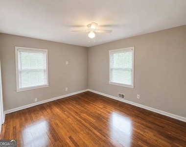 2928 Belleau Lane Se - Photo Thumbnail 17