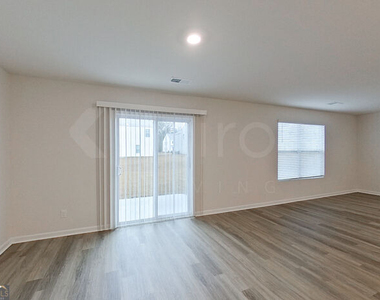 121 Overstreet Way - Photo Thumbnail 1