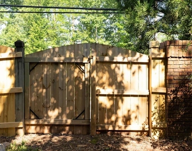 1560 Oak Park Cove - Photo Thumbnail 30