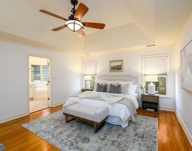 1560 Oak Park Cove - Photo Thumbnail 7