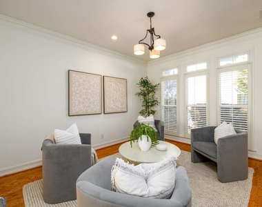 1560 Oak Park Cove - Photo Thumbnail 3