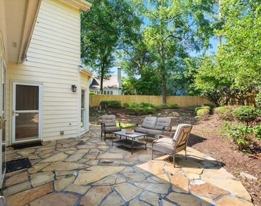 1560 Oak Park Cove - Photo Thumbnail 28