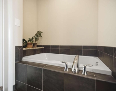 1080 Peachtree Street Ne - Photo Thumbnail 15