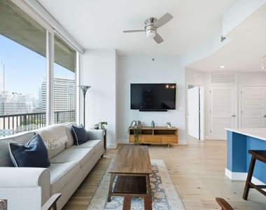 1080 Peachtree Street Ne - Photo Thumbnail 8