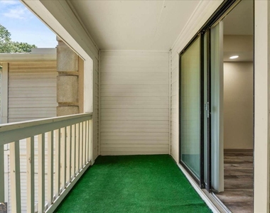 210 Appleby Drive - Photo Thumbnail 22