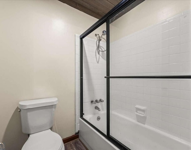 210 Appleby Drive - Photo Thumbnail 12
