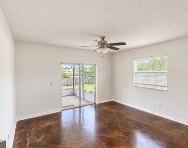 403 Soncel Drive - Photo Thumbnail 7
