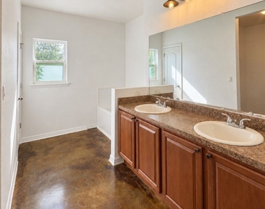 403 Soncel Drive - Photo Thumbnail 23