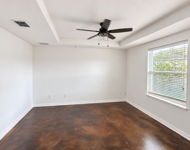 403 Soncel Drive - Photo Thumbnail 22