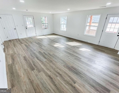 167 Racine Street Sw - Photo Thumbnail 4