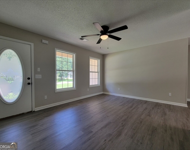 414 Missi Lane - Photo Thumbnail 2