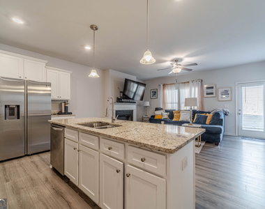 3646 Abbey Way - Photo Thumbnail 2