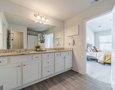 3646 Abbey Way - Photo Thumbnail 21