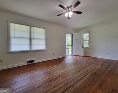 226 James Street - Photo Thumbnail 1