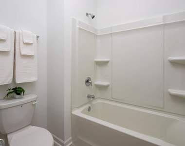 1525 Wellston Drive - Photo Thumbnail 13