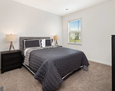 1525 Wellston Drive - Photo Thumbnail 9