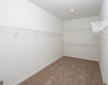 1525 Wellston Drive - Photo Thumbnail 14