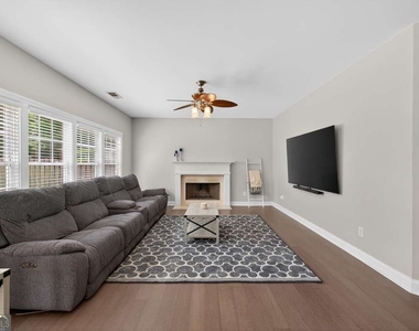 7819 Brass Lantern Drive - Photo Thumbnail 8