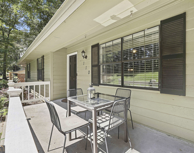 110 Clydesdale Road - Photo Thumbnail 2