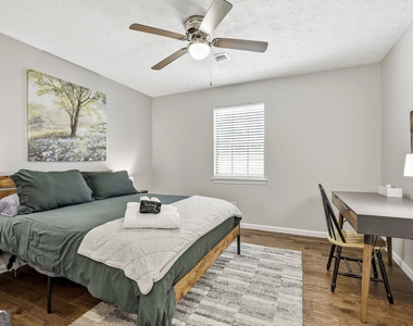 110 Clydesdale Road - Photo Thumbnail 15