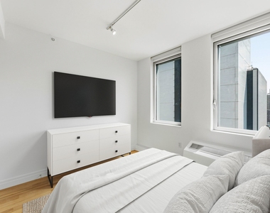 554 West 54th Street - Photo Thumbnail 7