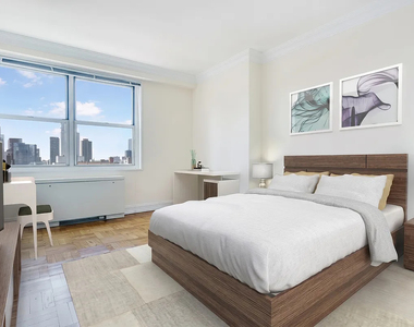West 53rd - Photo Thumbnail 2