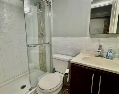 422 St Nicholas Avenue - Photo Thumbnail 4