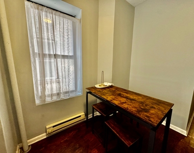 422 St Nicholas Avenue - Photo Thumbnail 2