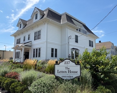 227 Lenox Ave - Photo Thumbnail 4