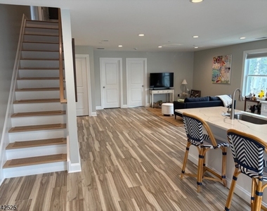 227 Lenox Ave - Photo Thumbnail 6