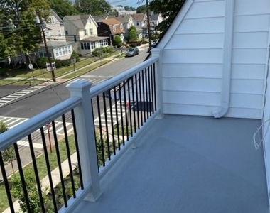 227 Lenox Ave - Photo Thumbnail 17