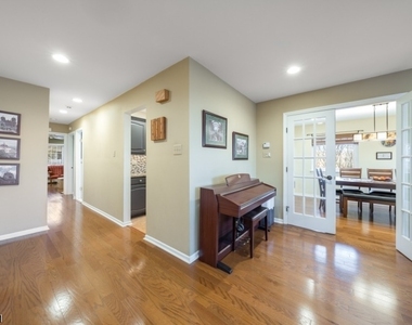 21 Foxwood Dr - Photo Thumbnail 1
